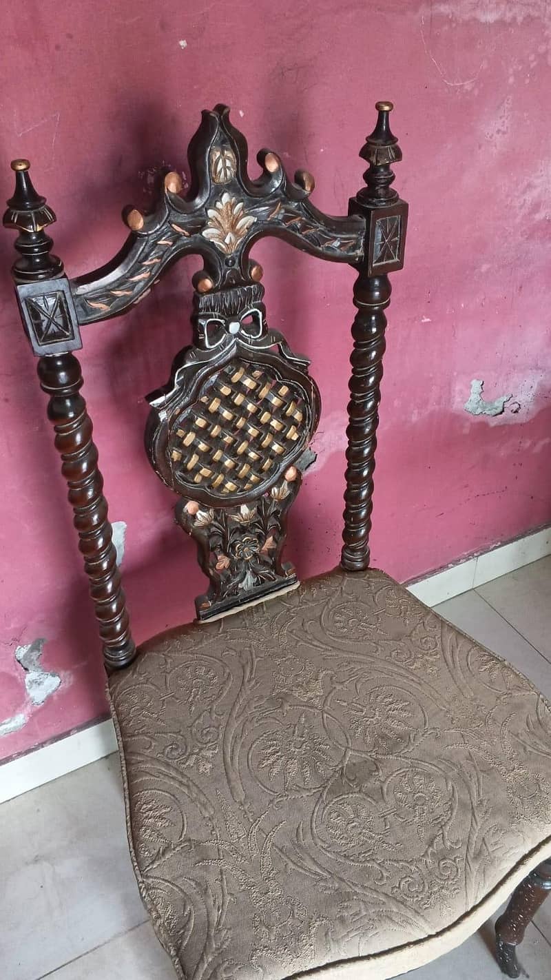 6seater dining table 0
