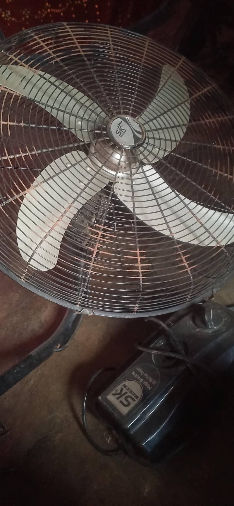 mega bracket fans 3