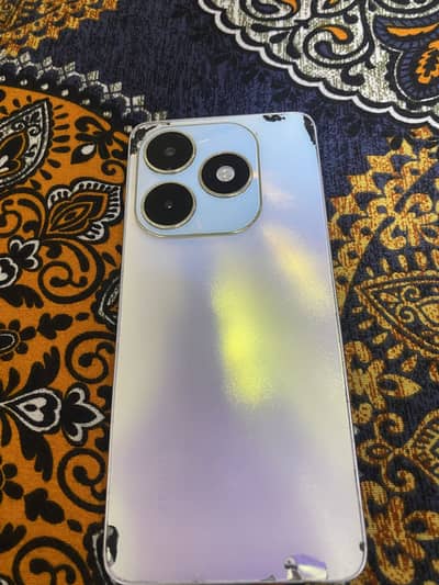 Tecno Spark 20 8/128gb