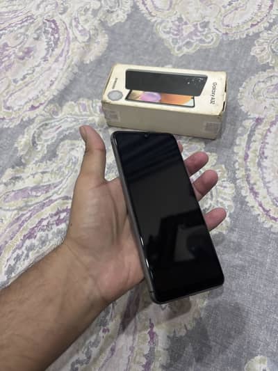 Samsung a32 black with box 6 128