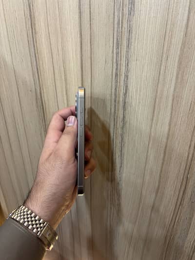 Apple iPhone 15 Pro jv