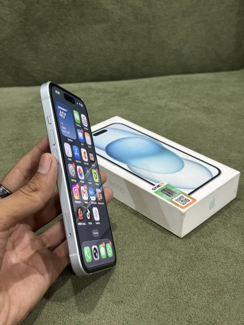 Apple iPhone 15 6