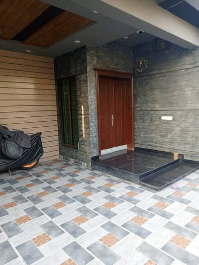 1 Kanal Luxury House for Sale LDA Avenue 1, M Block (Near Fatima Jinnah Dental College)**