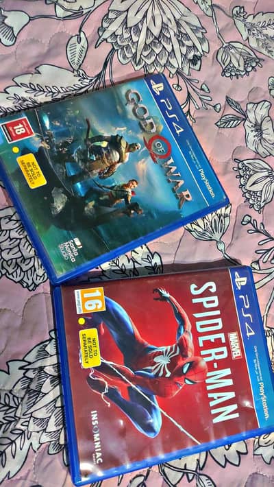 Spiderman Ps4 & God of War ps4