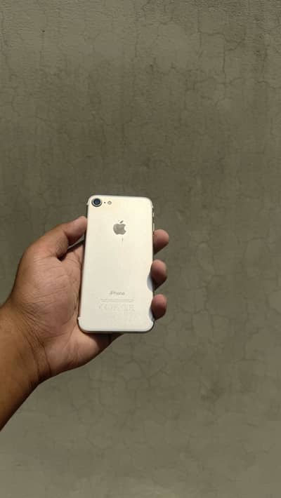 Apple iPhone 7 gold colour 128 gb