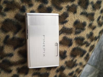 Fujifilm ratro camera shokeen logo ka lia a 10/9 condition all working