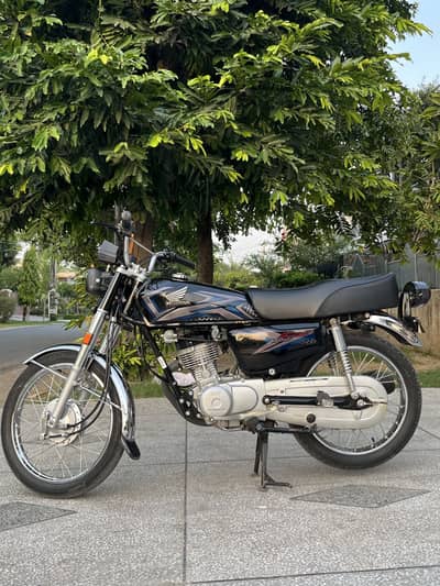 Honda CG 125 2025