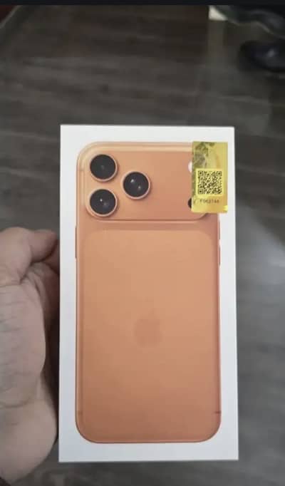 Apple iPhone 17 Pro Max Cosmic Orange Box pack