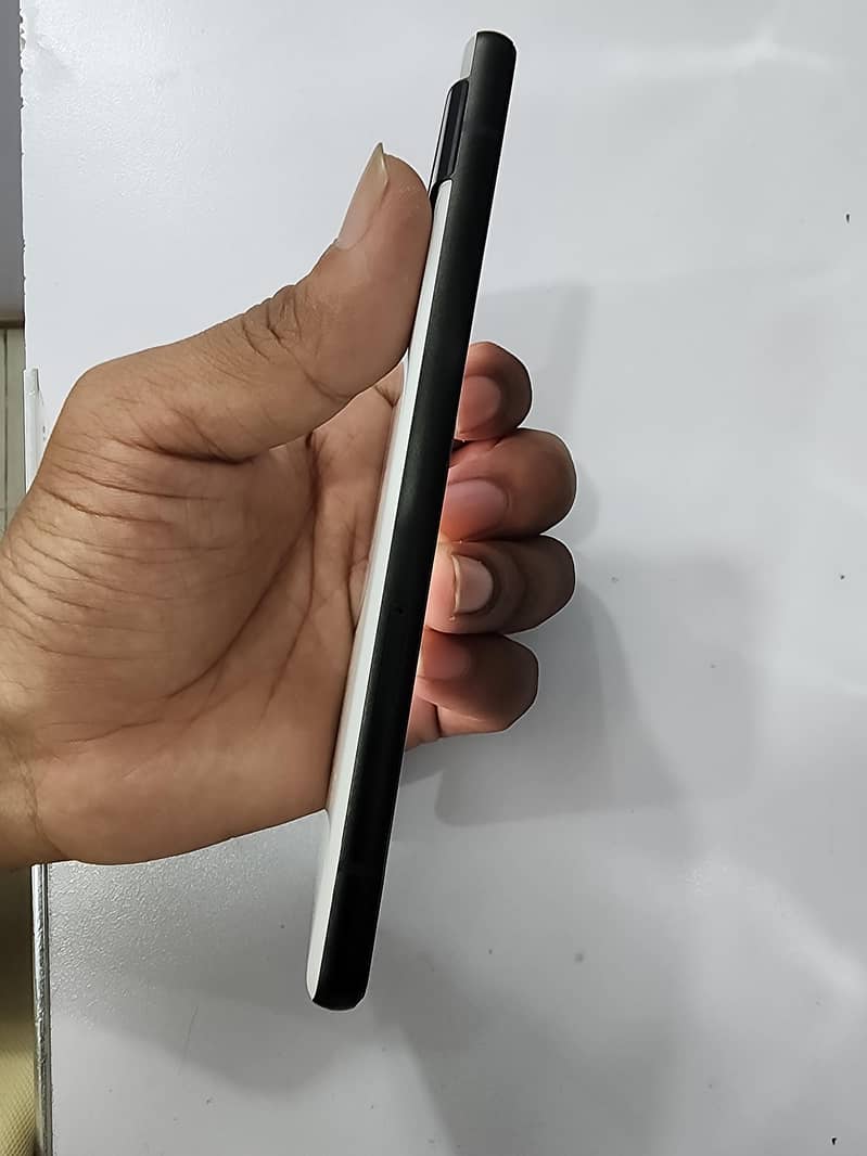 Google Pixel 6a 5