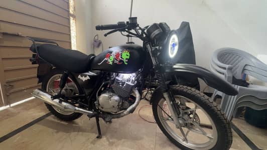 Decently Modified Suzuki GS 150 Special Edition for sale