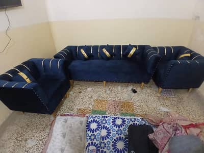 velvet finish 5 seater sofa set.