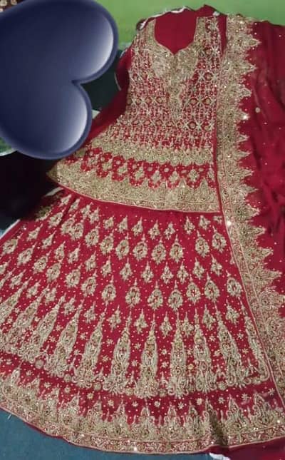 bride lehnga/ barat lehnga