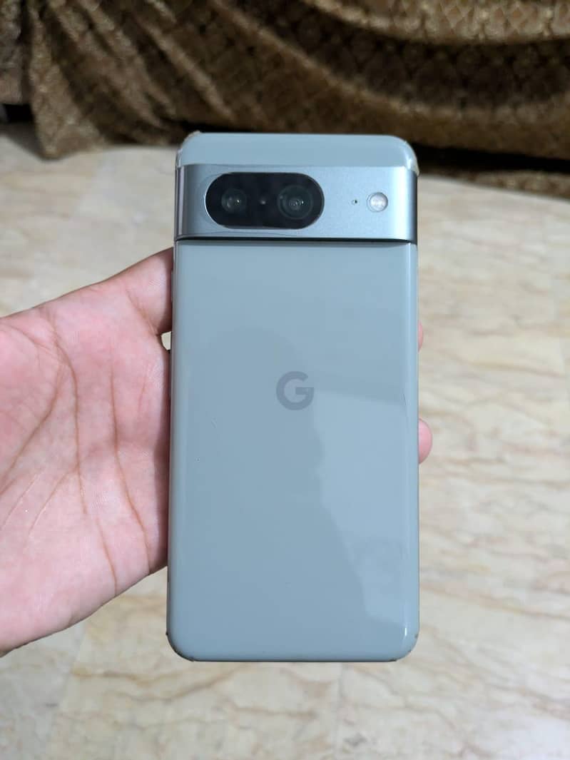 Google Pixel 8 1