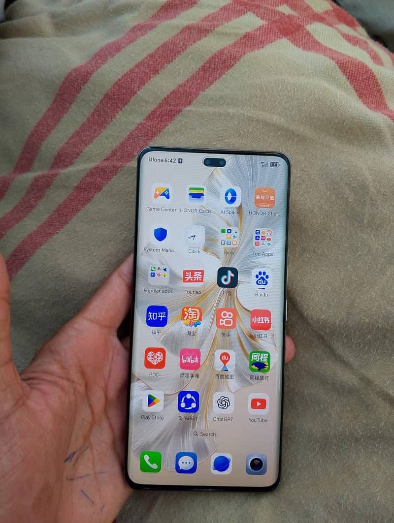 Honor 100 Pro 3