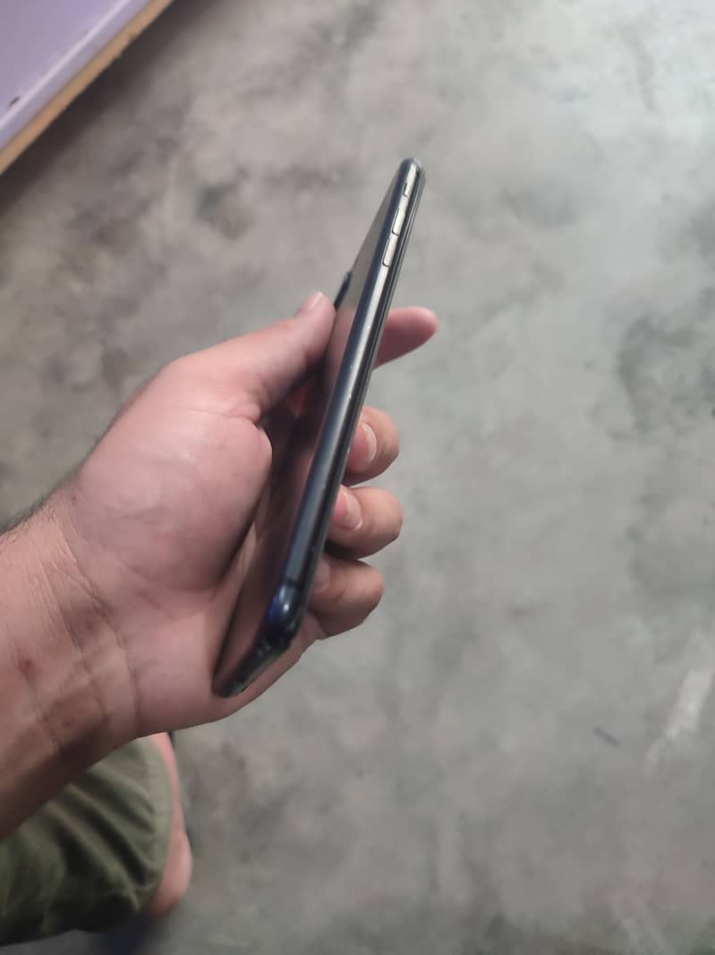Apple iPhone 7 Plus 0