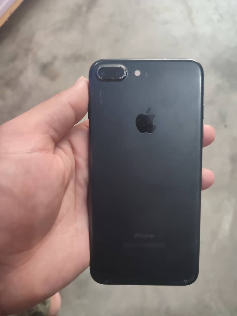 Apple iPhone 7 Plus 3
