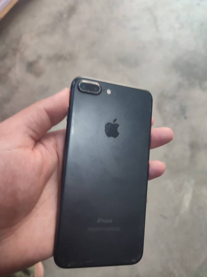Apple iPhone 7 Plus 5