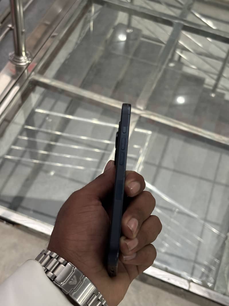 Apple iPhone 15 Pro 5