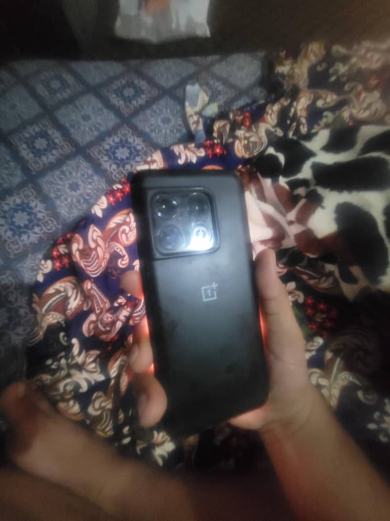 One Plus 10 Pro 1