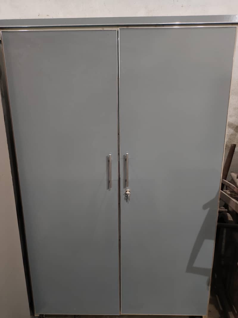 wardrobes 0