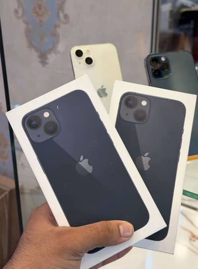 Apple iPhone 13