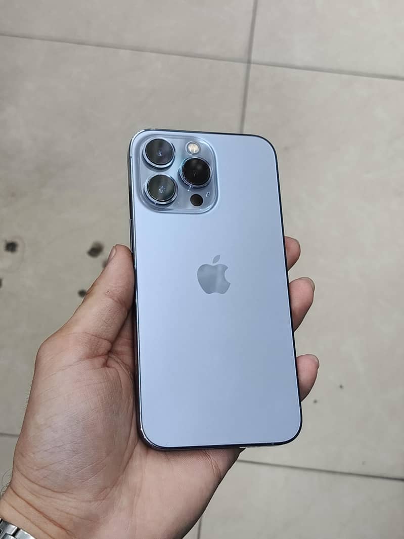 Apple iPhone 13 Pro 0