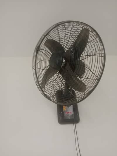 bracket fan , royal  bracket fan