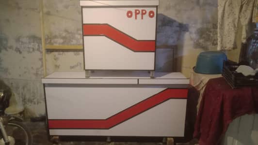 2 counter's and wall racks