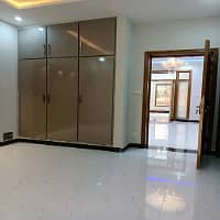 BRAND NEW 5 MARLA GROUND PORTION FOR RENT IN SHADAB TOWN LAHORE