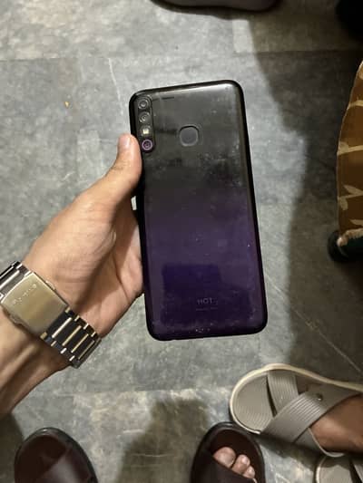 Infinix Hot 8