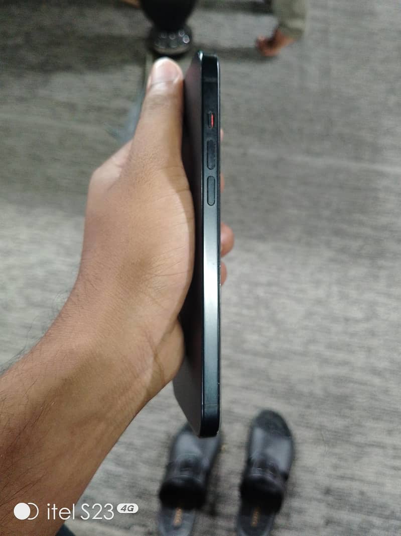 Apple iPhone 15 plus 1