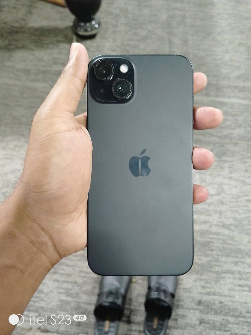 Apple iPhone 15 plus 2