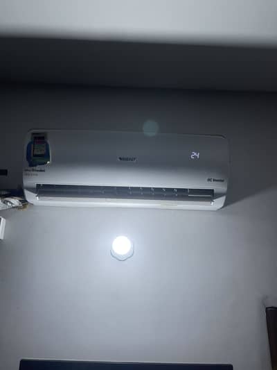 1 TON ORIENT DC INVERTER LIKE NEW