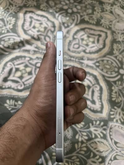 Apple iPhone 15 factory unlocked