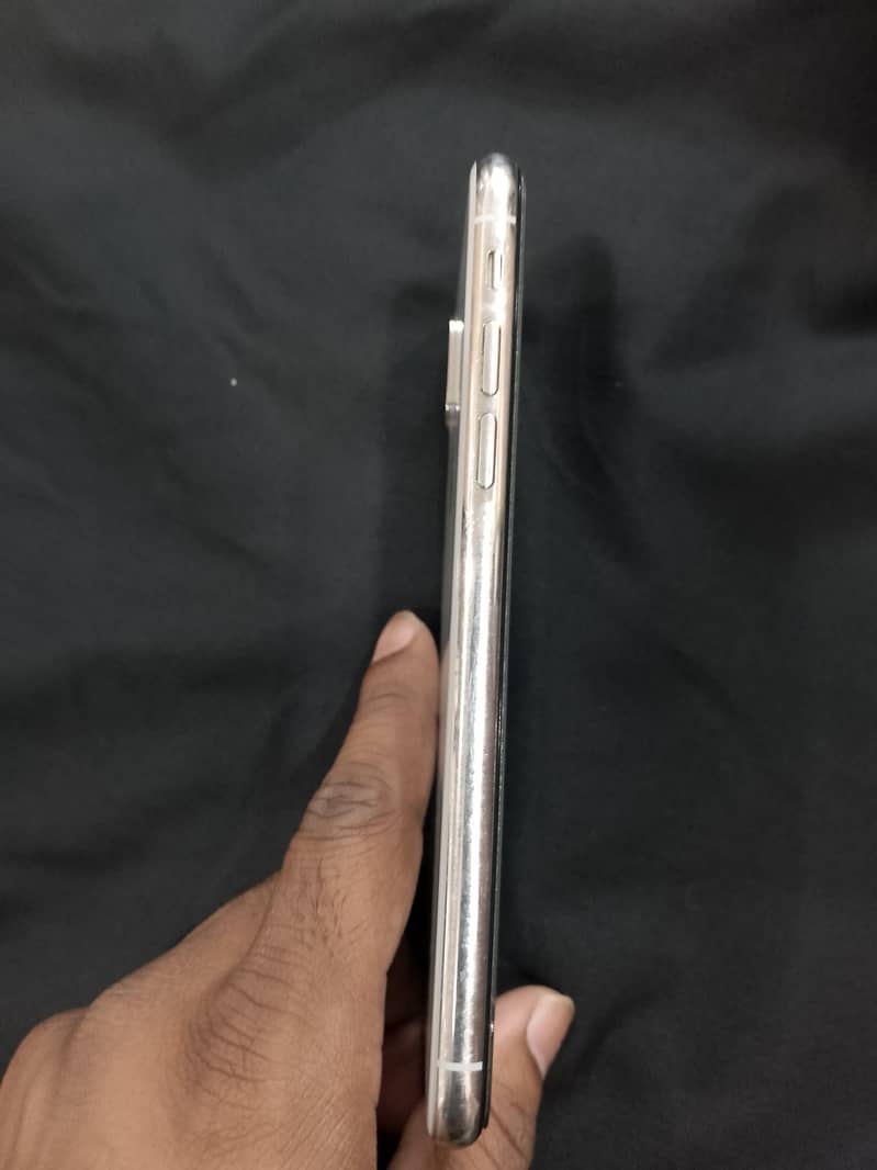 Apple iPhone X 0