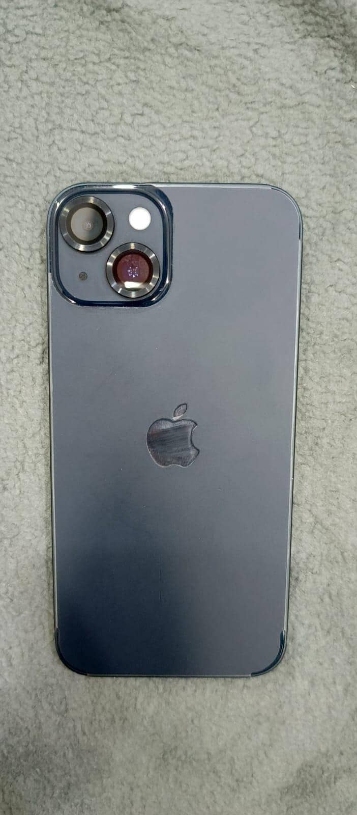 Apple iPhone 13 1