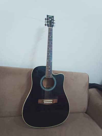 guitar Yamaha semi acustic 10/10 condition 03124732724