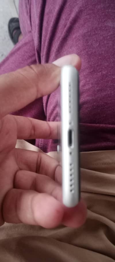 Apple iPhone 7