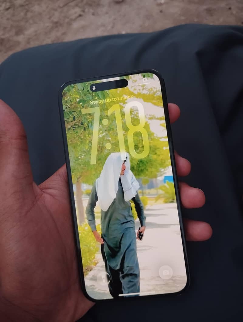 Apple iPhone 15 plus 0