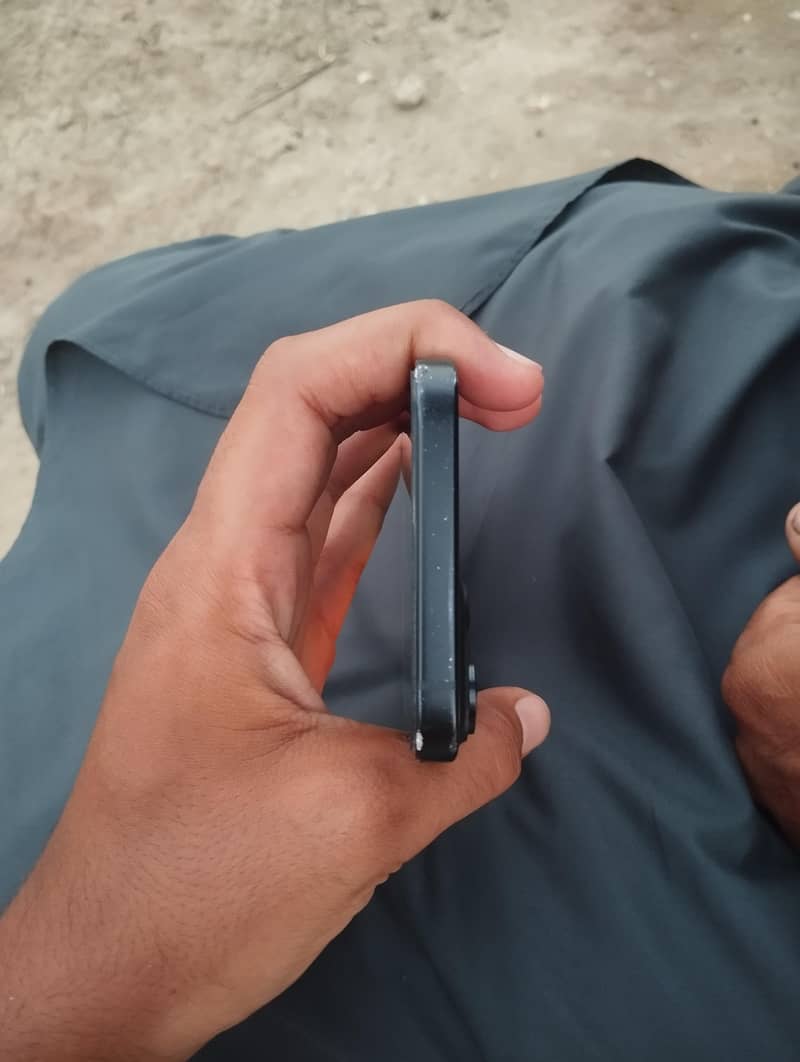 Apple iPhone 15 plus 4