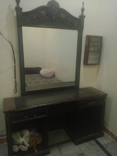 dressing table