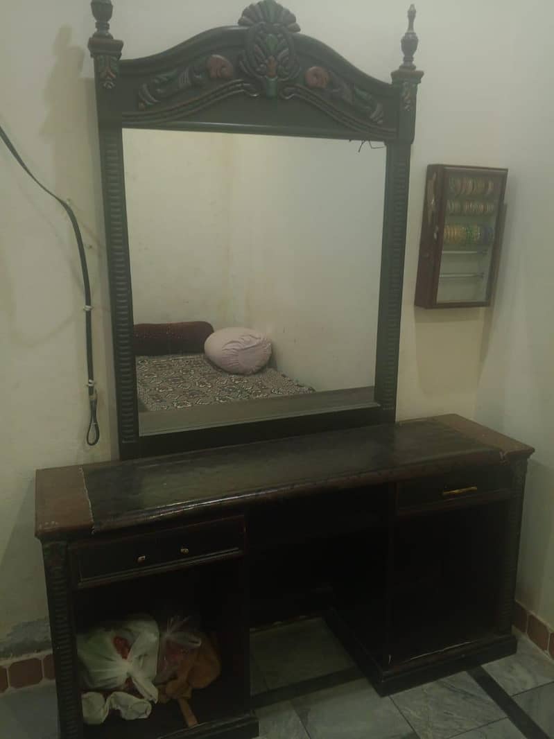 dressing table 1
