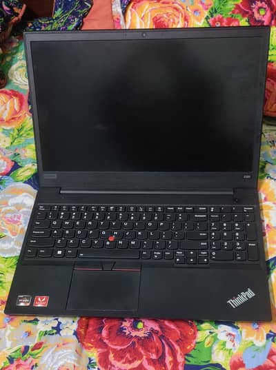 Lenovo Thinkpad Ryzen 5 3500uc