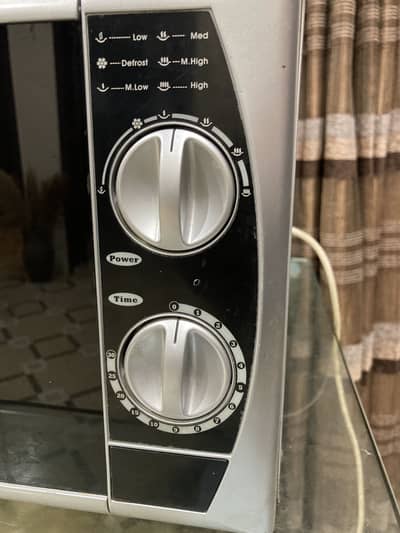 Dawlance microwave good condition available