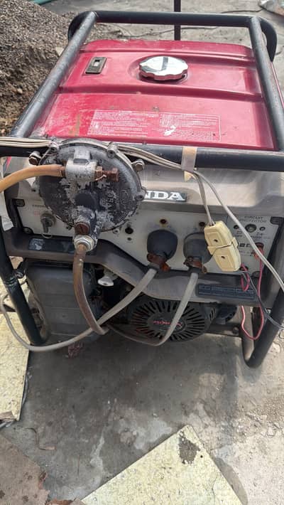  FOR SALE — HONDA GENERATOR (EXCELLENT CONDITION)