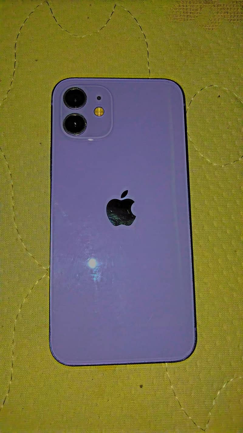 iPhone 12 4