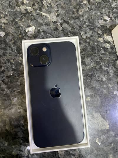 Apple iPhone 13