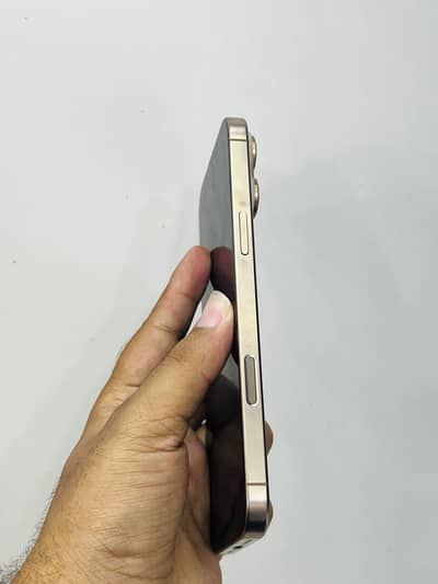 Apple iPhone 16 Pro Max