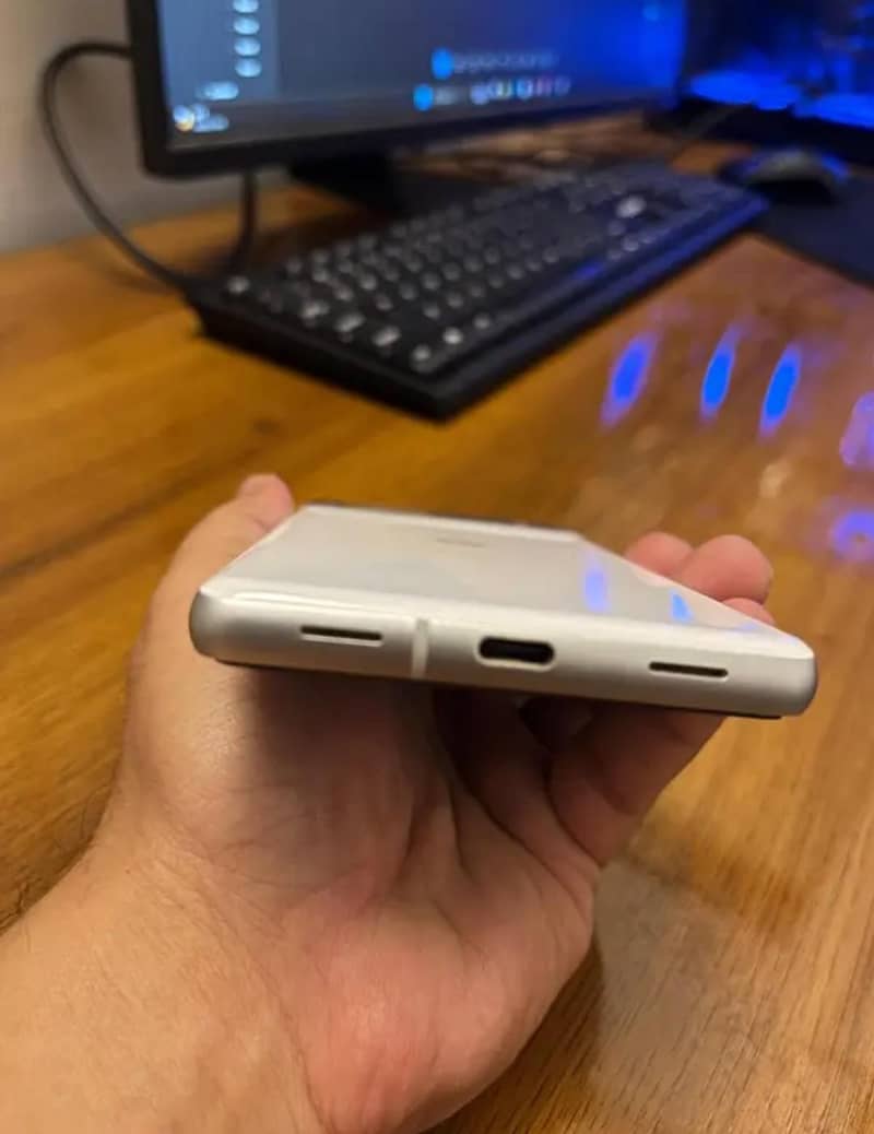 Google Pixel 7a 3