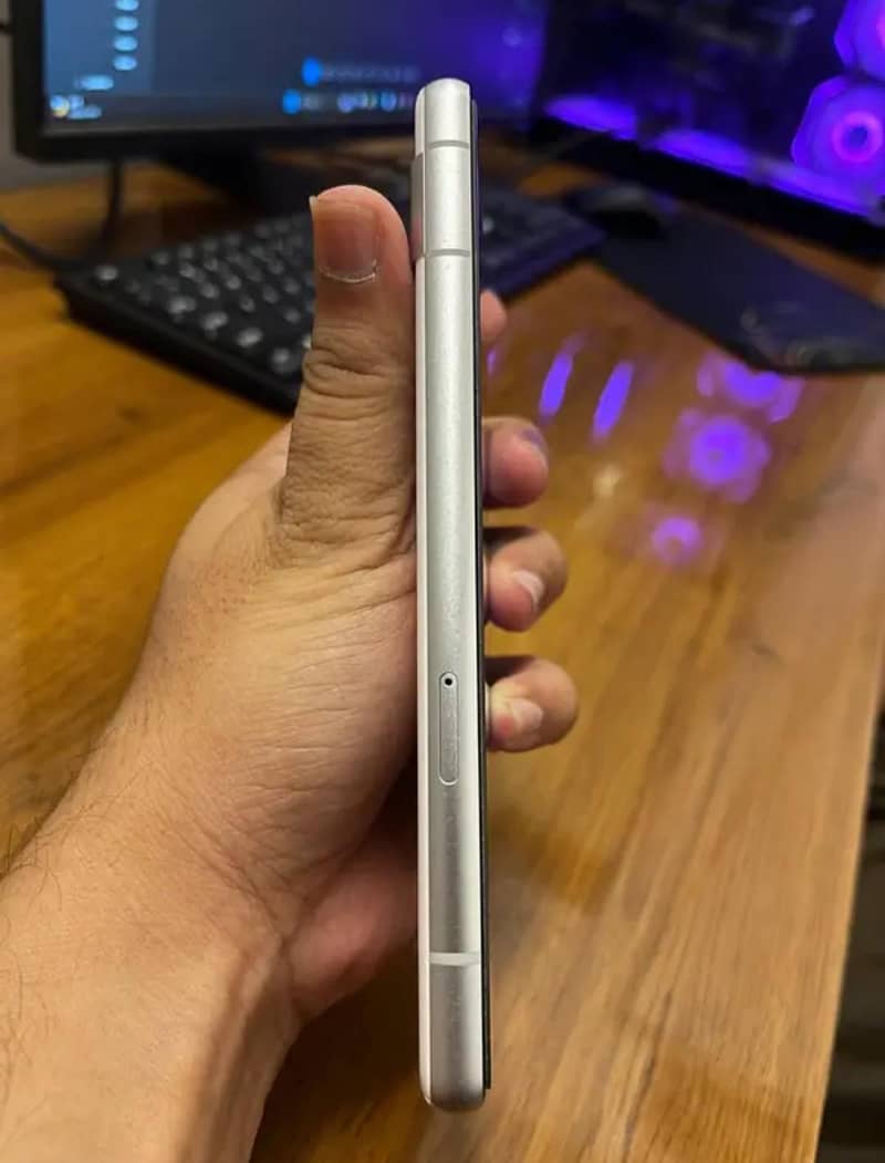 Google Pixel 7a 4